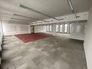 UNIQA Business Centrum, 376 sq m