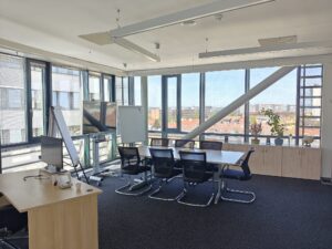 East Building, 661.1 sq m